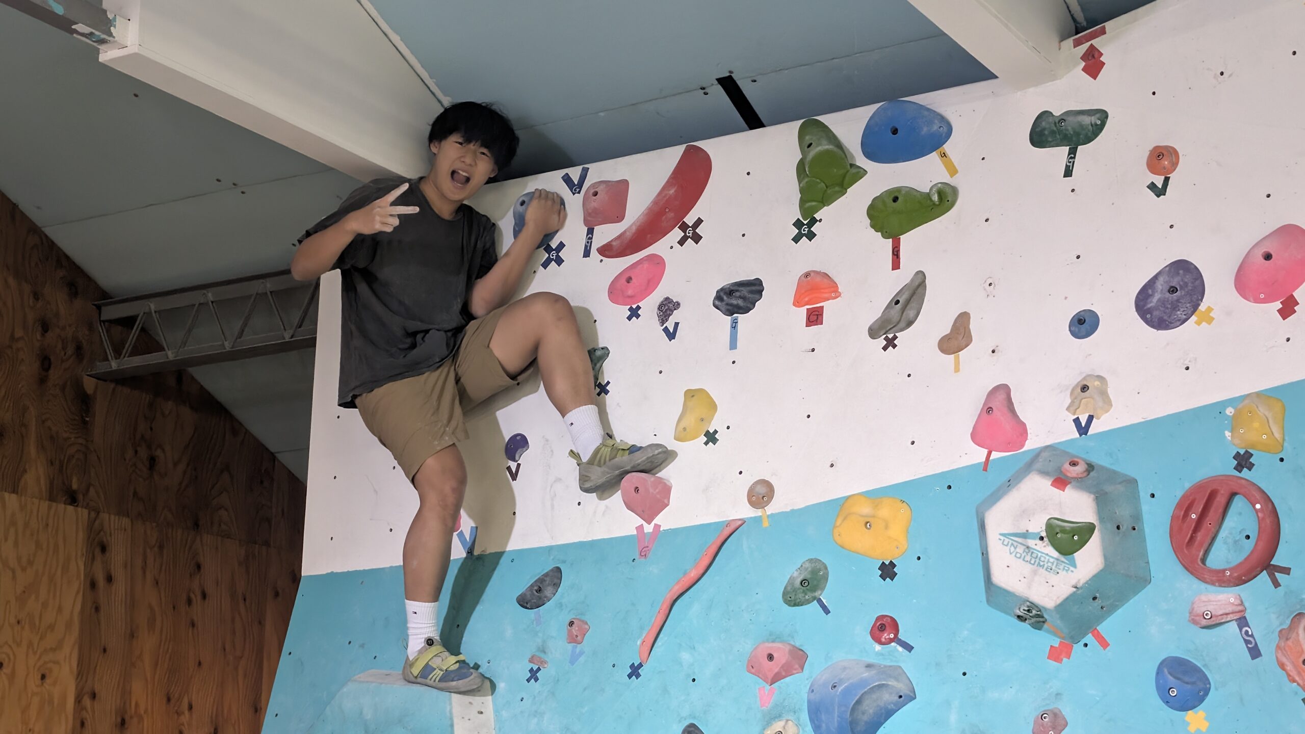 PXL_20251130_043305179